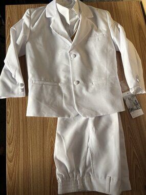 White First Communion Suit for Boys – 5-Piece Set Size 5